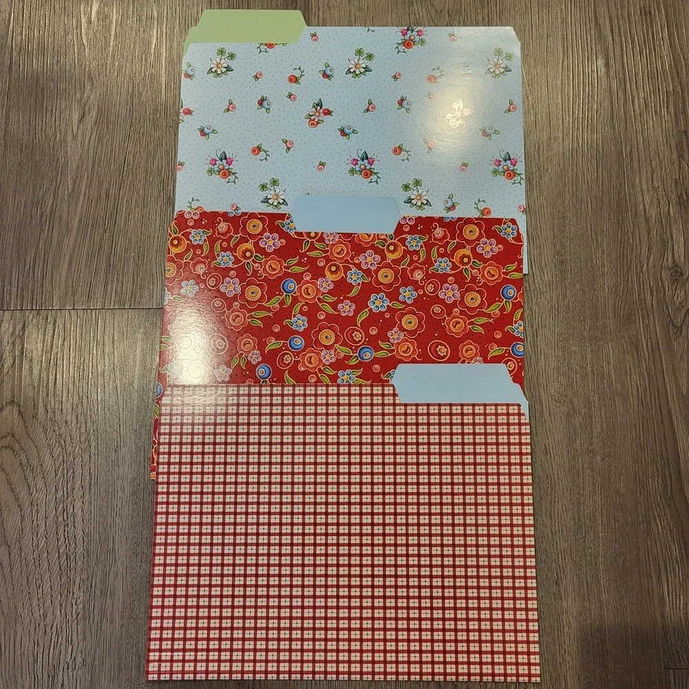Mary Engelbreit 6 Decorative File Folders Mixed Styles & 1 Filing Cardboard Box